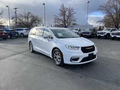 2022 ChryslerPacifica Limited