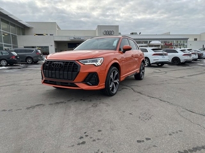 2024 AudiQ3 45 S line Premium Plus