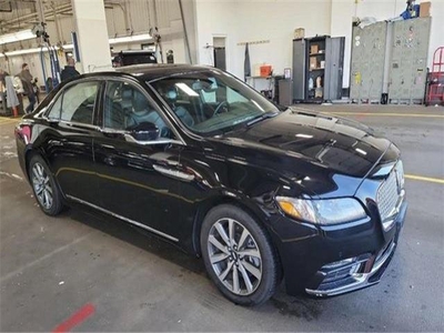 2017 Lincoln Continental Premiere