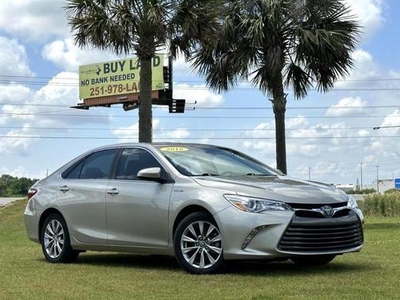 2016 Toyota Camry Hybrid for Sale in Chicago, Illinois