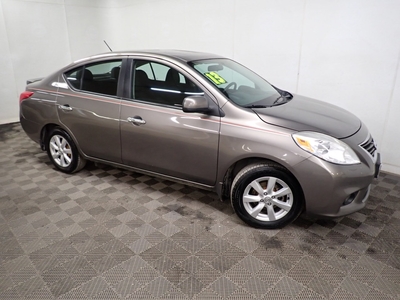 Pre-Owned 2013 Nissan