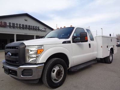 2016 Ford F350 SuperCab w/9' Service Bed and Lift Gate $29,990