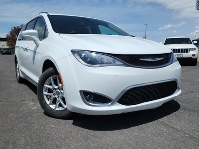 2020 Chrysler Pacifica Touring L Van Passenger Van