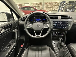 2023 Volkswagen Tiguan SE w/Sunroof & 3rd Row in Saint Paul, MN