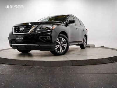 2017 Nissan Pathfinder for Sale in Co Bluffs, Iowa