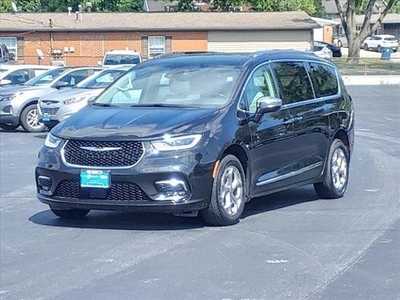 2021 Chrysler Pacifica for Sale in Co Bluffs, Iowa