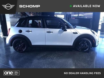 2023 MINI Hardtop for Sale in Co Bluffs, Iowa