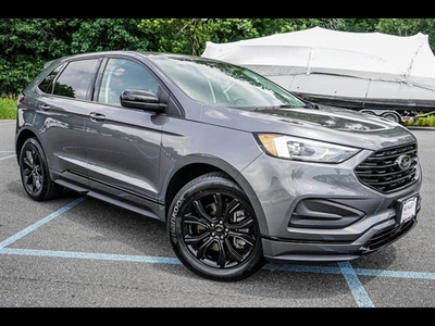 Certified 2022 Ford Edge SE w/ Black Appearance Package
