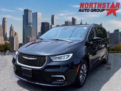 Used 2021 Chrysler Pacifica Touring-L