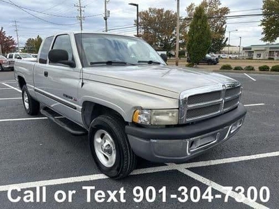 2000 Dodge Ram 1500 for Sale in Chicago, Illinois