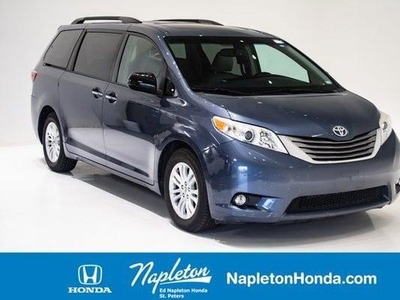 2015 Toyota Sienna for Sale in Carmel, Indiana