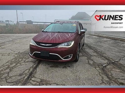 2017 Chrysler Pacifica for Sale in Denver, Colorado