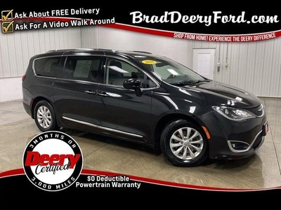 2018 Chrysler Pacifica for Sale in Denver, Colorado