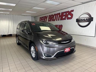 2018 Chrysler Pacifica for Sale in Denver, Colorado