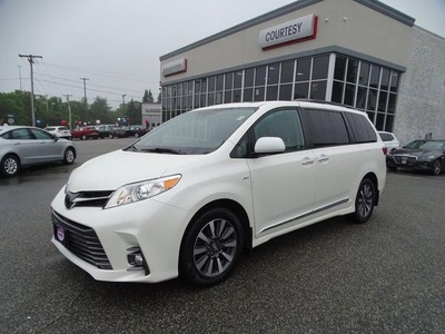 2020 Toyota Sienna for Sale in Downers Grove, Illinois