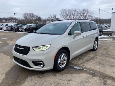 2021 Chrysler Pacifica for Sale in Denver, Colorado