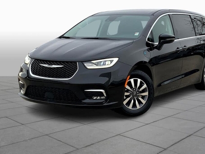 2022 Chrysler Pacifica Hybrid