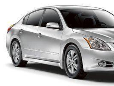 2011 Nissan Altima for Sale in Northwoods, Illinois