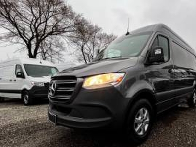 Mercedes-Benz Sprinter Cargo Van 3000