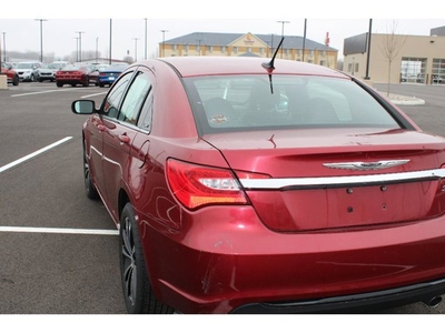 2013 Chrysler 200 Limited in Findlay, OH