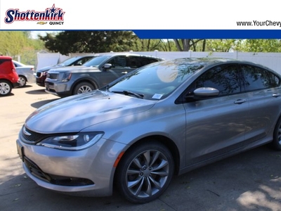 2016 Chrysler 200 S in Quincy, IL