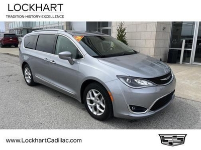 2018 Chrysler Pacifica for Sale in Chicago, Illinois