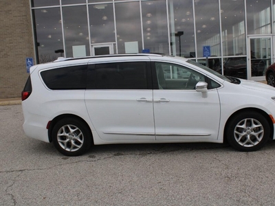 2020 Chrysler Pacifica Limited in Florissant, MO
