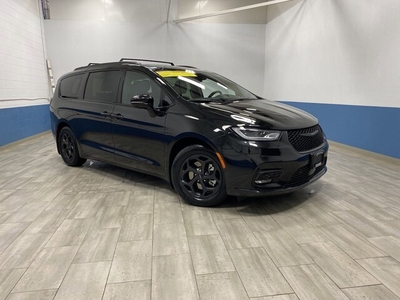 2021 Chrysler Pacifica in Stoughton, WI