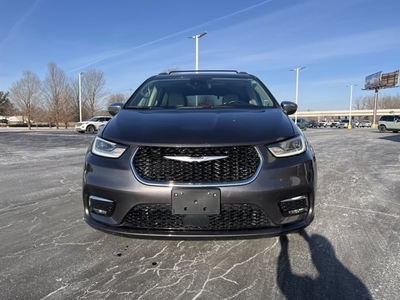 2021 Chrysler Pacifica Limited in Perry, MI