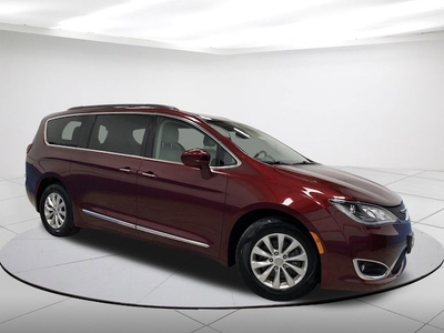 Find 2017 Chrysler Pacifica for sale