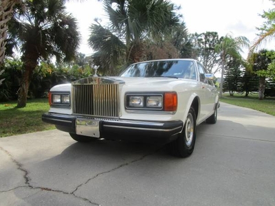 Rolls-Royce Silver Spirit 1985 $30,000