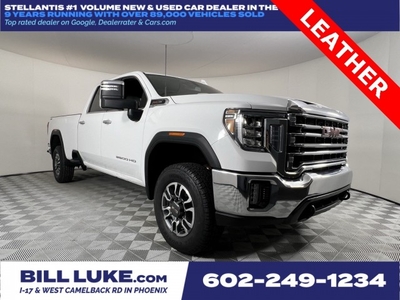 PRE-OWNED 2022 GMC SIERRA 3500HD SLT WITH NAVIGATION & 4WD
