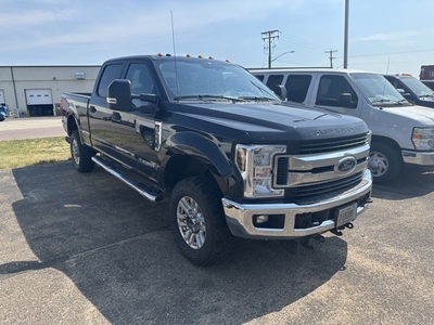 2019 Ford F-350 4X4 CREW CAB PICKUP/ in Osseo, WI