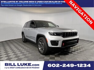 PRE-OWNED 2022 JEEP GRAND CHEROKEE TRAILHAWK WITH NAVIGATION & 4WD