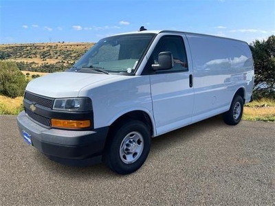 2018 Chevrolet Express 2500 for Sale in Co Bluffs, Iowa