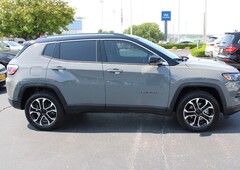 2022 Jeep Compass 4WD Limited in Saint Peters, MO