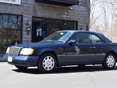 1994 Mercedes-Benz E 320 for Sale in Northwoods, Illinois