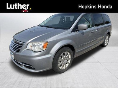 2013 Chrysler Town & Country for Sale in Northwoods, Illinois