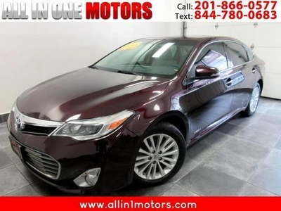 2013 Toyota Avalon Hybrid for Sale in Chicago, Illinois