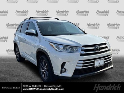 2017 Toyota Highlander for Sale in Canton, Michigan