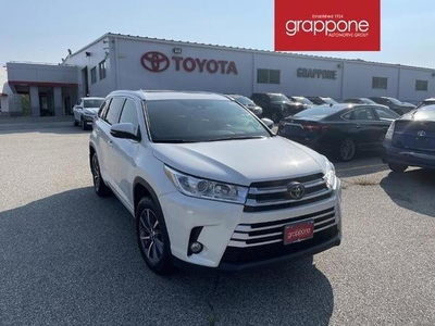 2018 Toyota Highlander for Sale in Chicago, Illinois