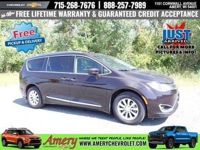 2019 Chrysler Pacifica for Sale in Northwoods, Illinois