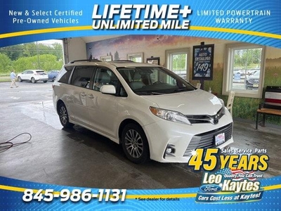2020 Toyota Sienna for Sale in Chicago, Illinois