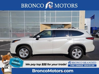 2021 Toyota Highlander for Sale in Chicago, Illinois