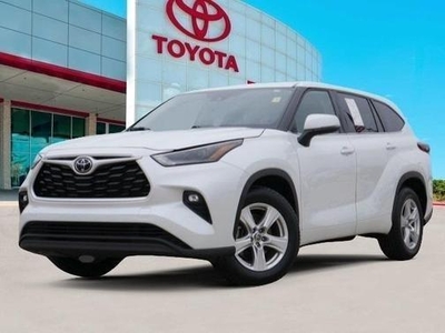 2022 Toyota Highlander for Sale in Chicago, Illinois