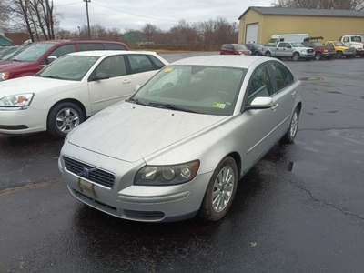 2005 VOLVO S40 2.4I for sale in Perry, OH