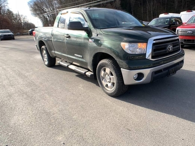 2010 Toyota Tundra 4X4 Grade 4DR Double Cab Pickup SB (5.7L V8)