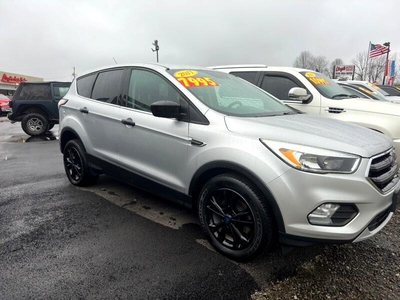 2017 Ford Escape SE FWD for sale in London, KY
