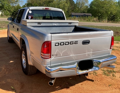 2002 Dodge Dakota SLT in Starkville, MS