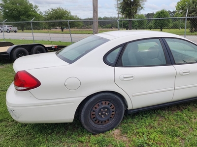 2007 Ford Taurus SE in Valdosta, GA